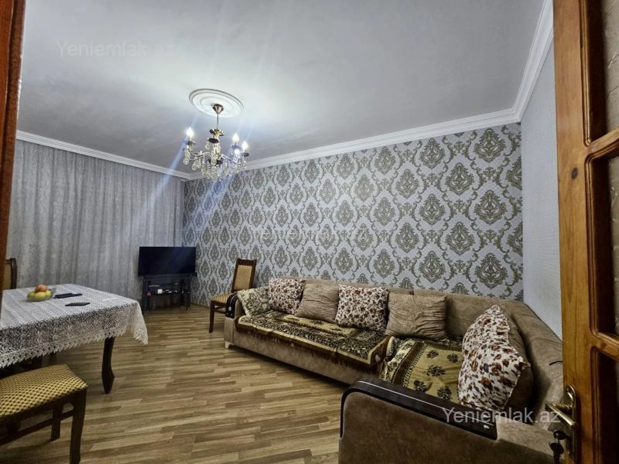 Satılır 2 otaqlı köhnə tikili 55 m²