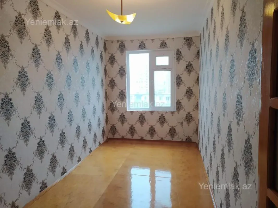 Satılır 2 otaqlı köhnə tikili 55 m²