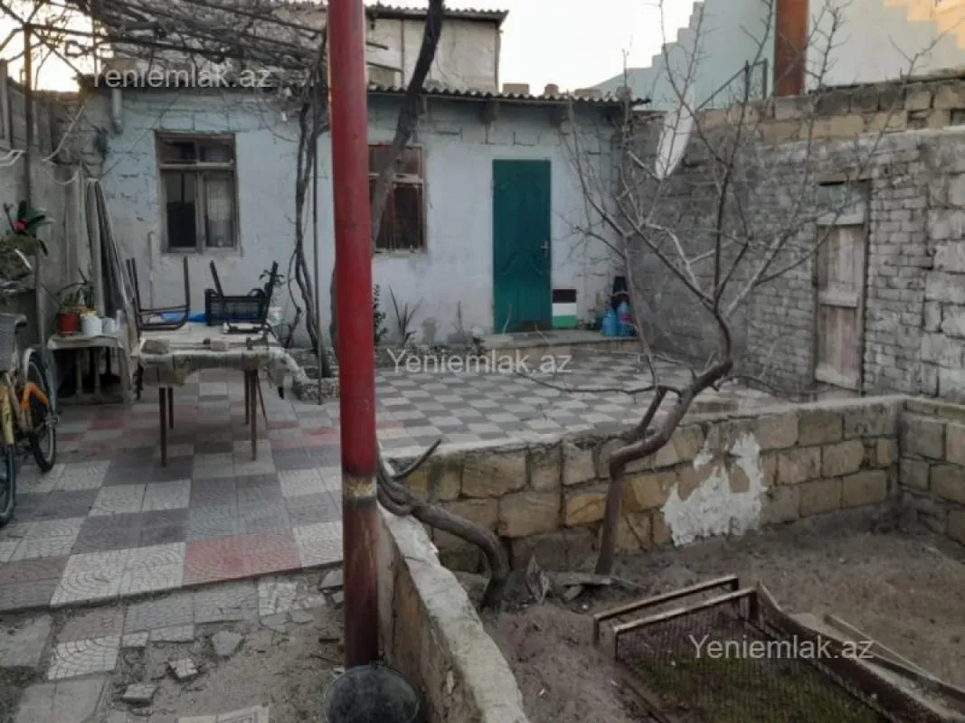 Satılır 4 otaqlı həyət evi 100 m²