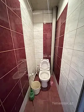 Satılır 3 otaqlı köhnə tikili 65 m² — Sumqayıt, 8-ci mikrorayon 3 otaq 65.00 m²