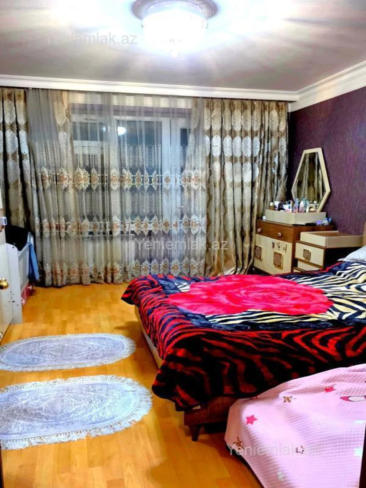 Satılır 2 otaqlı köhnə tikili 65 m²