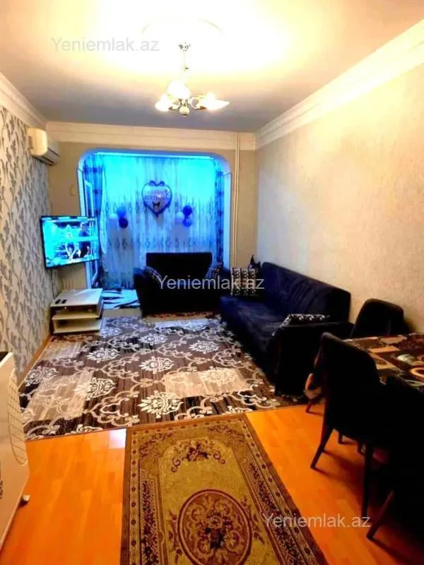 Satılır 2 otaqlı köhnə tikili 65 m²