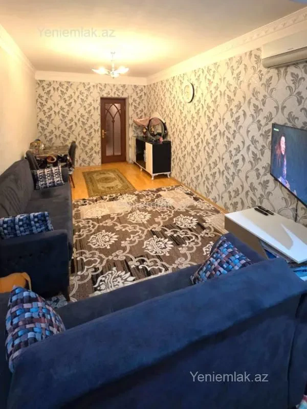 Satılır 2 otaqlı köhnə tikili 65 m²