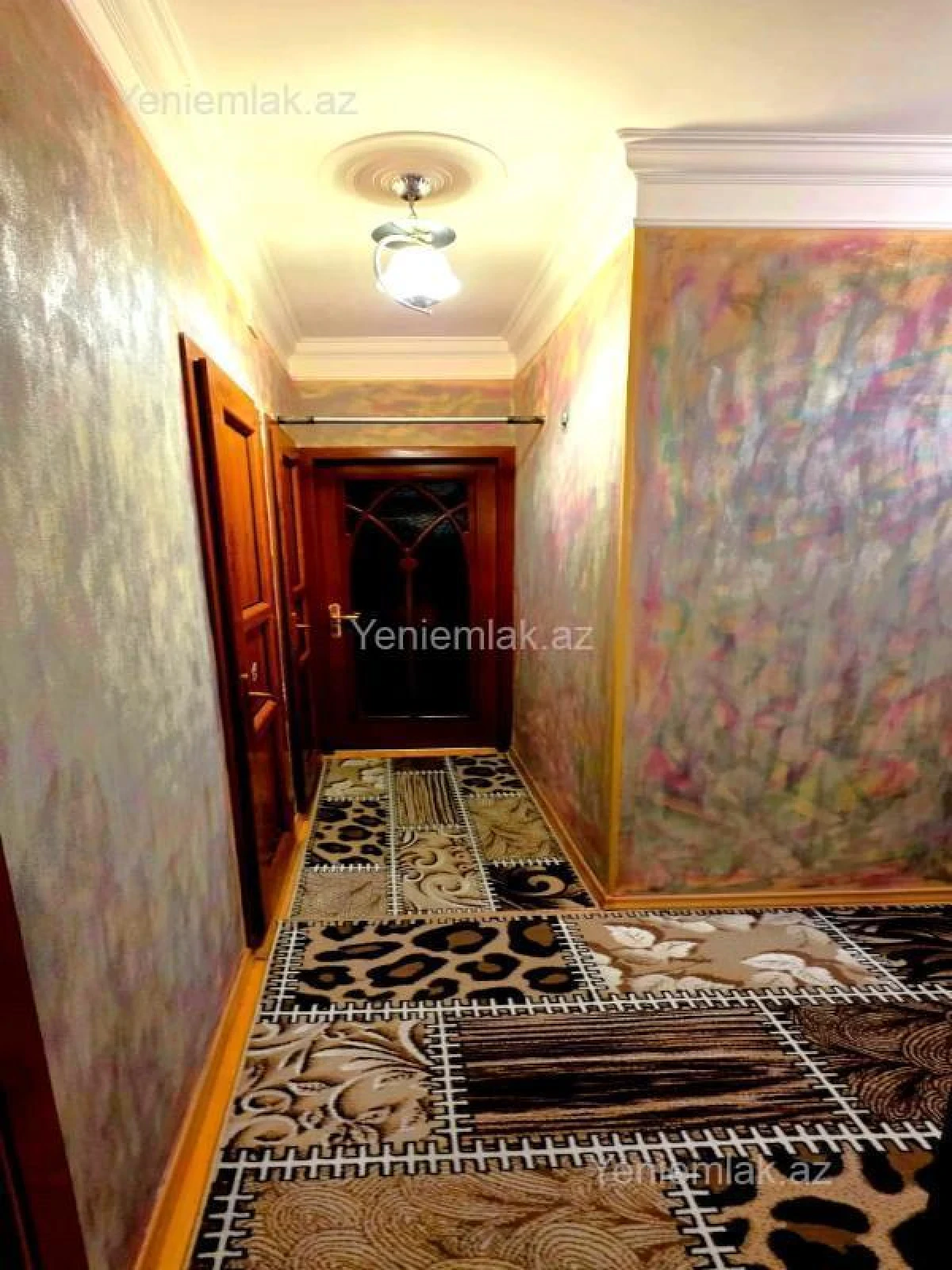 Satılır 2 otaqlı köhnə tikili 65 m²