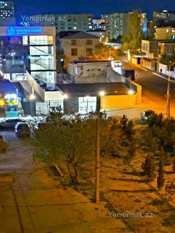 Satılır 2 otaqlı köhnə tikili 65 m²