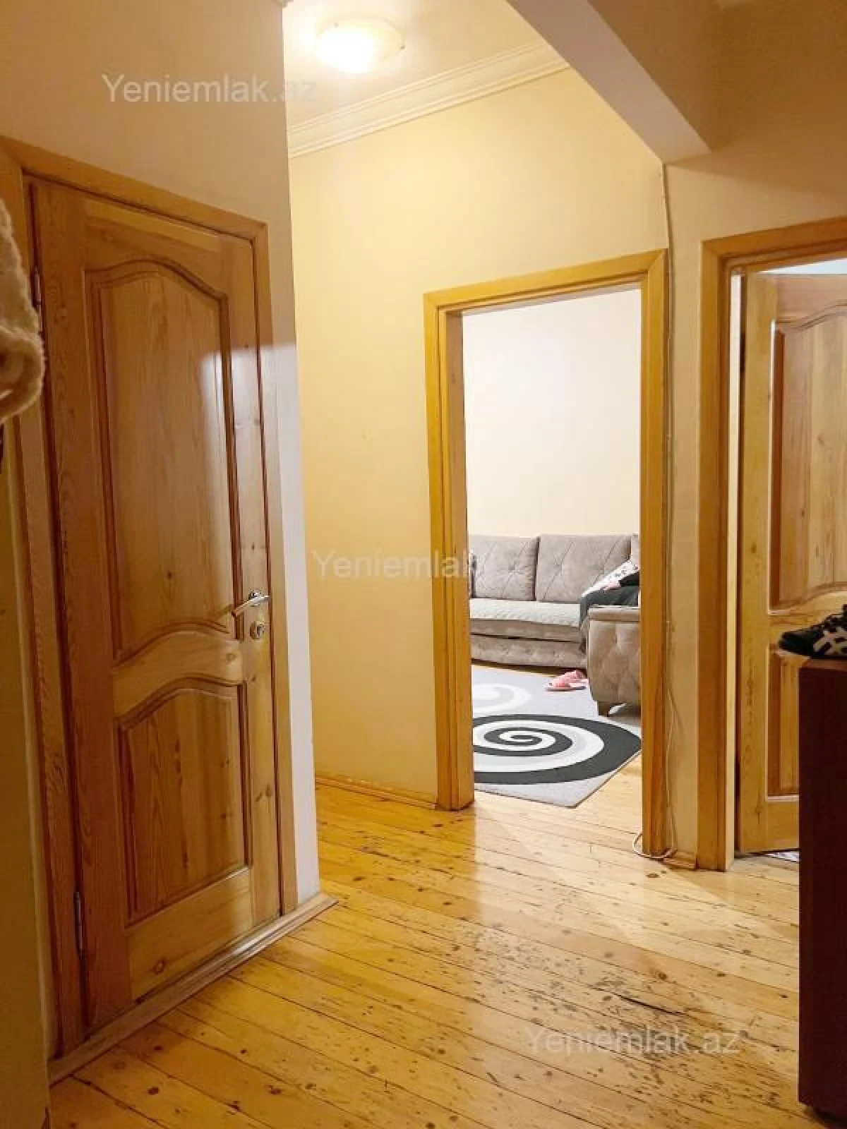 Satılır 4 otaqlı köhnə tikili 110 m²