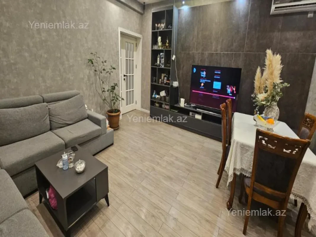 Satılır 3 otaqlı yeni tikili 160 m²