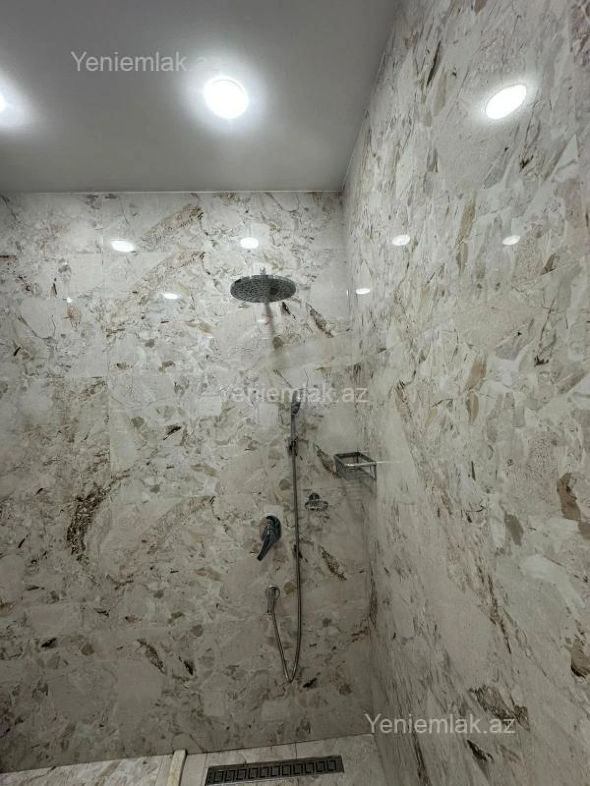 Satılır 2 otaqlı yeni tikili 80 m²