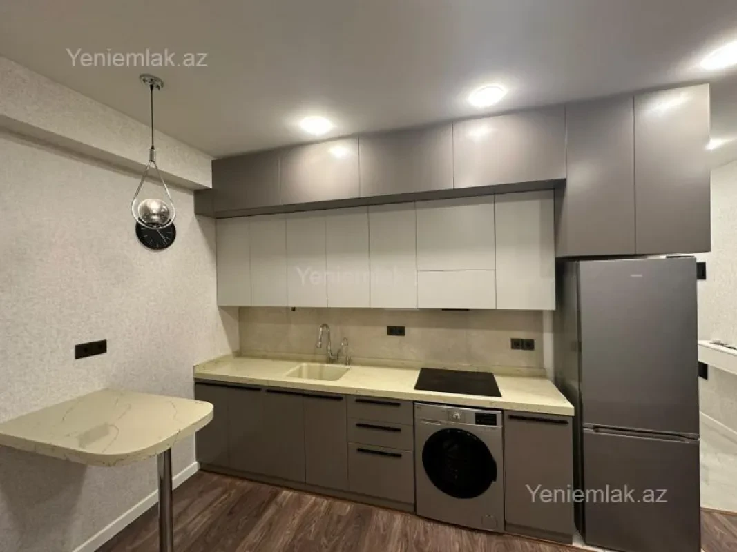 Satılır 2 otaqlı yeni tikili 80 m²