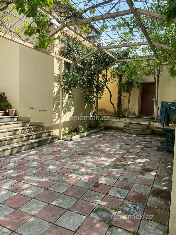 Satılır 4 otaqlı həyət evi 94 m²