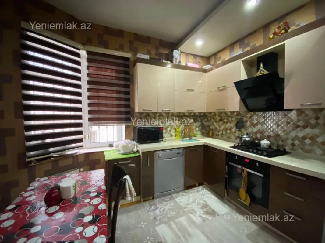 Satılır 4 otaqlı həyət evi 94 m²