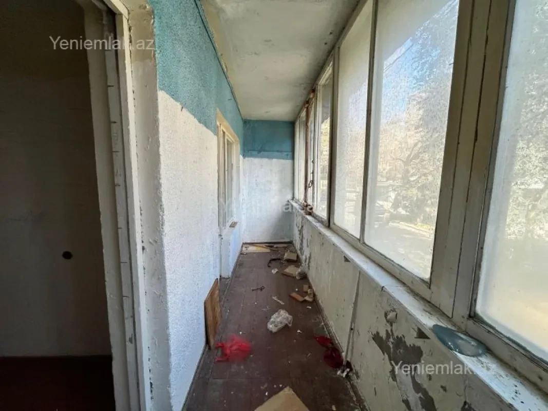 Satılır 3 otaqlı köhnə tikili 80 m²