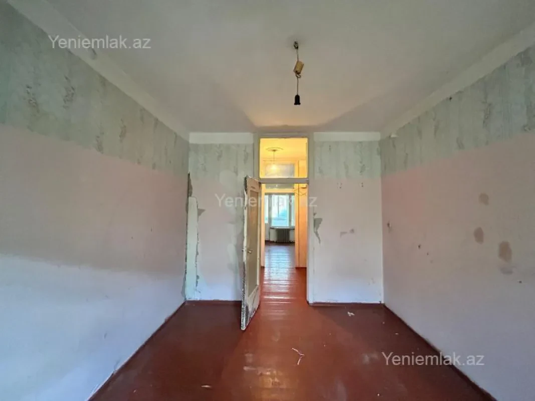 Satılır 3 otaqlı köhnə tikili 80 m²