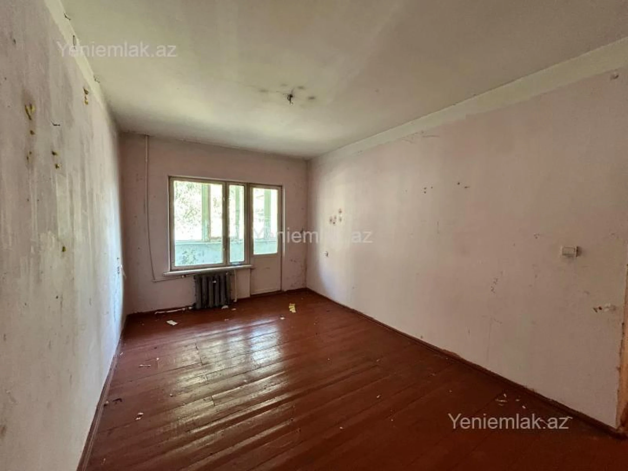 Satılır 3 otaqlı köhnə tikili 80 m²