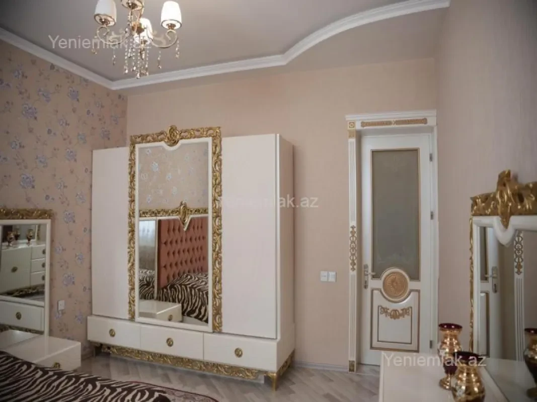 Satılır 7 otaqlı həyət evi 310 m²