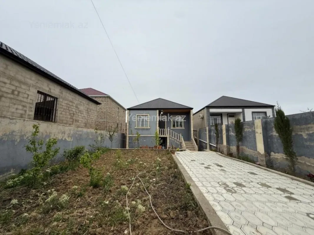 Satılır 3 otaqlı həyət evi 100 m²