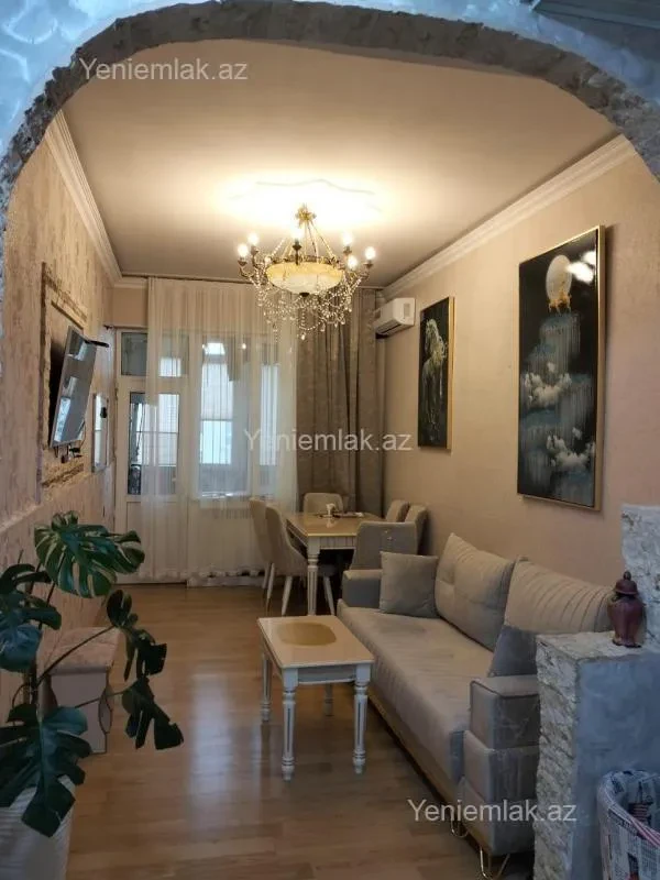 Satılır 3 otaqlı yeni tikili 70 m²