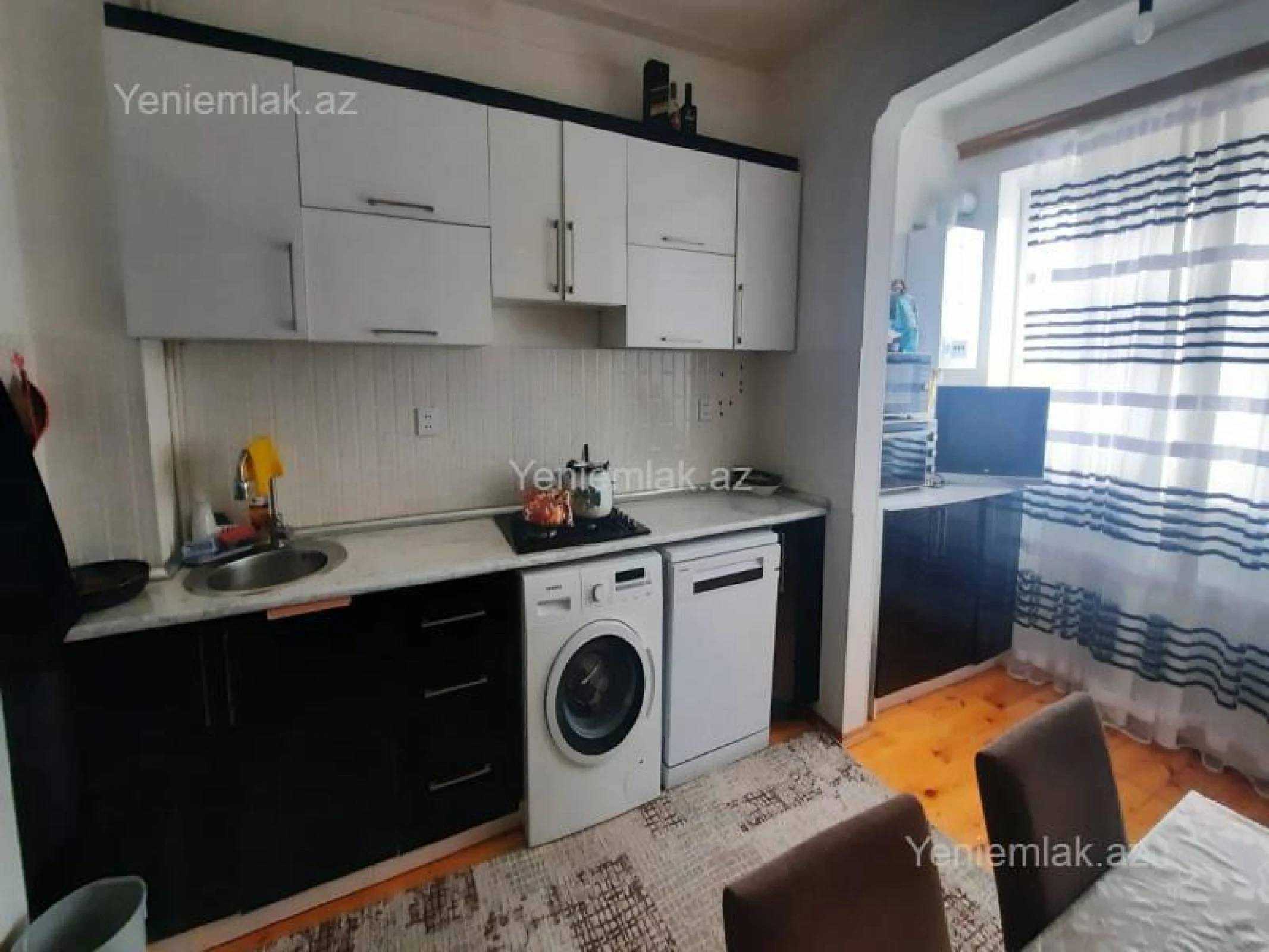 Satılır 3 otaqlı köhnə tikili 75 m²
