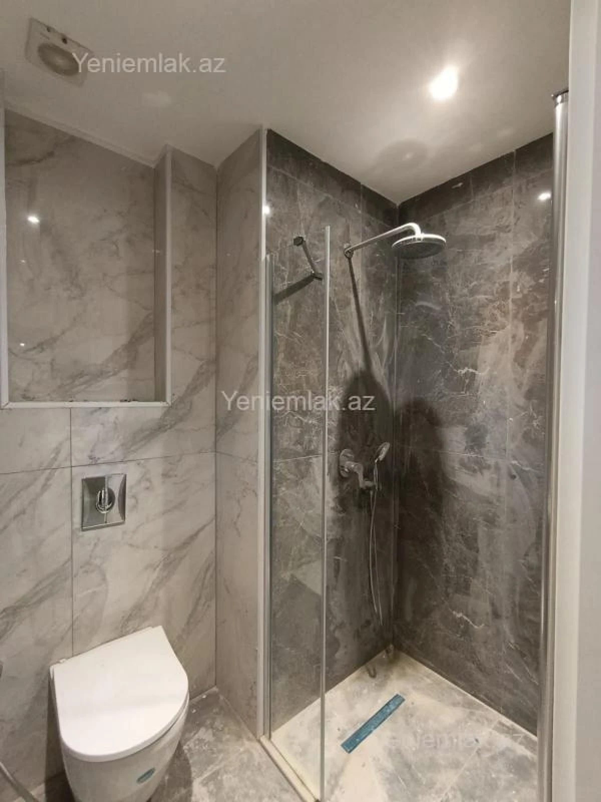 Satılır 3 otaqlı yeni tikili 72 m²