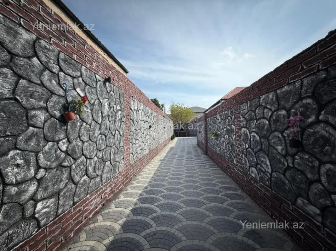 Satılır 4 otaqlı həyət evi 120 m²