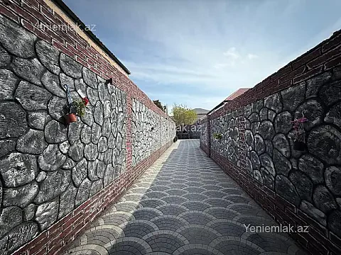 Satılır 4 otaqlı həyət evi 120 m²