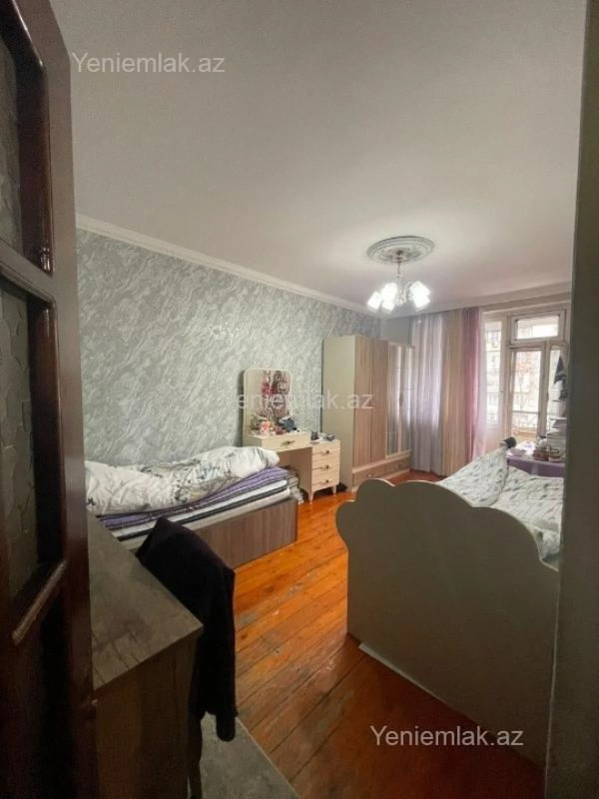 Satılır 3 otaqlı köhnə tikili 90 m²