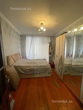 Satılır 3 otaqlı köhnə tikili 90 m²