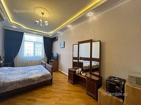 Satılır 3 otaqlı yeni tikili 140 m²