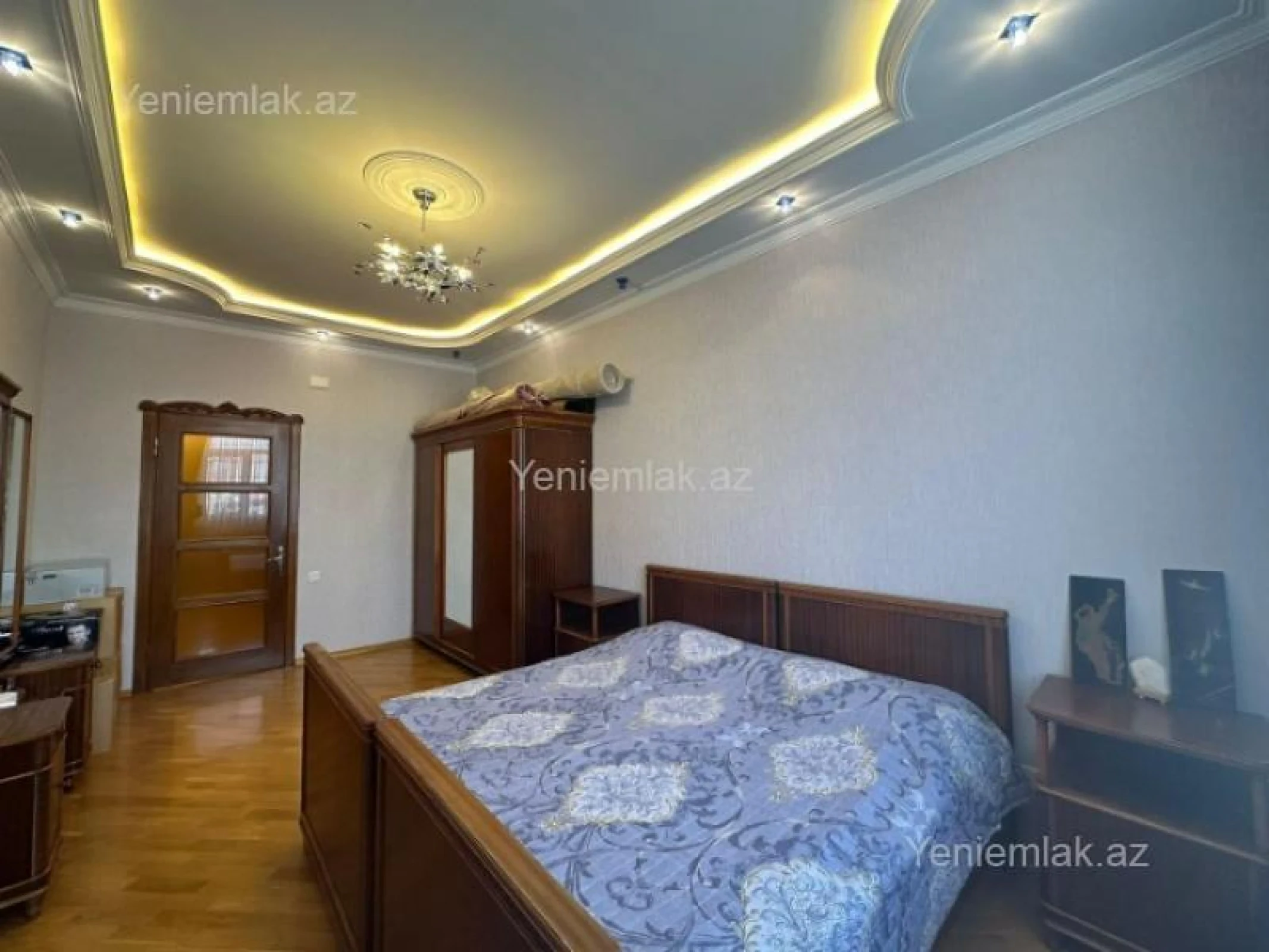 Satılır 3 otaqlı yeni tikili 140 m²