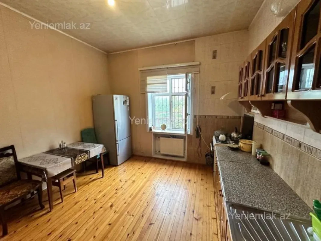 Satılır 4 otaqlı həyət evi 160 m²