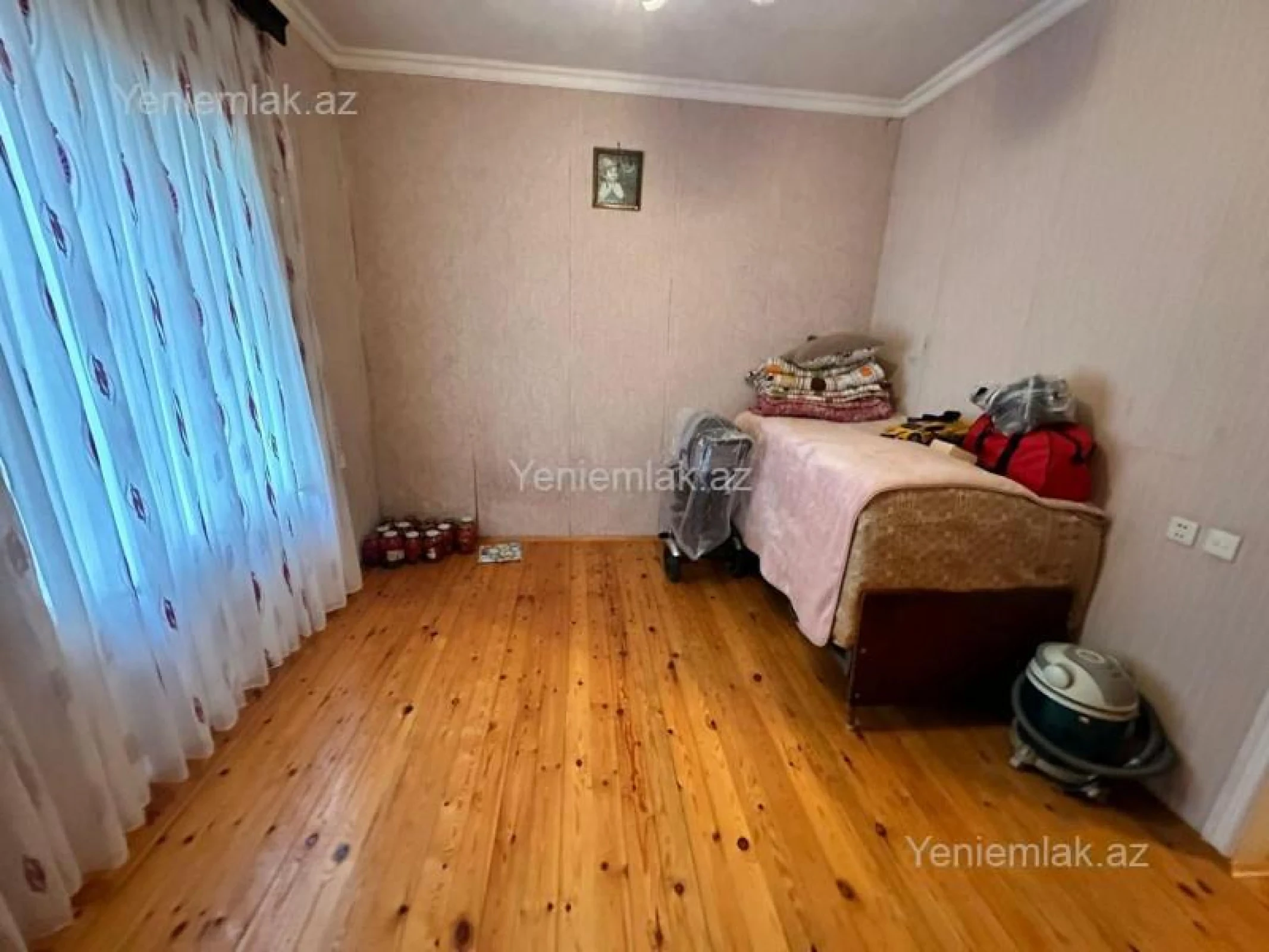 Satılır 4 otaqlı həyət evi 160 m²
