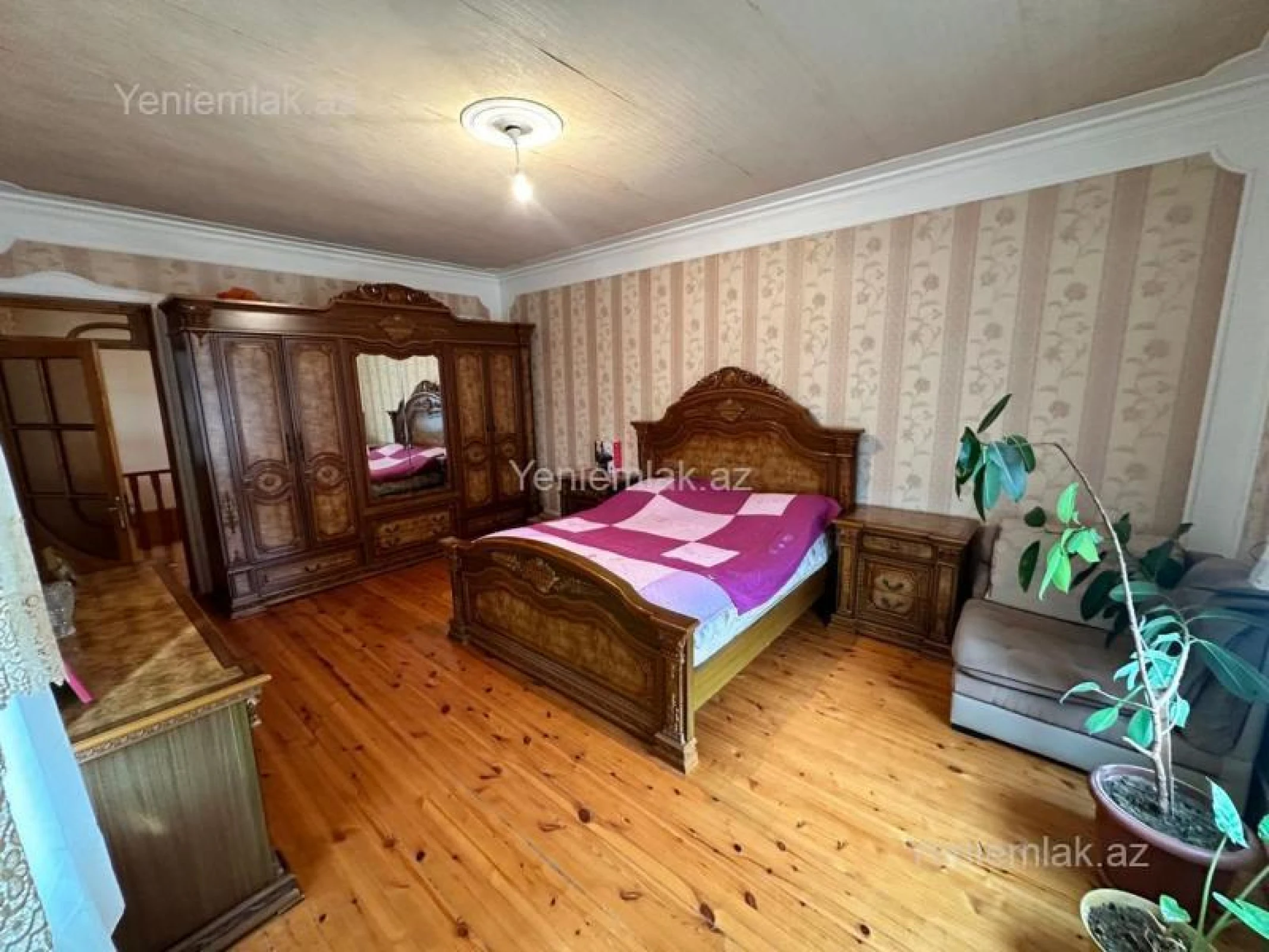 Satılır 4 otaqlı həyət evi 160 m²