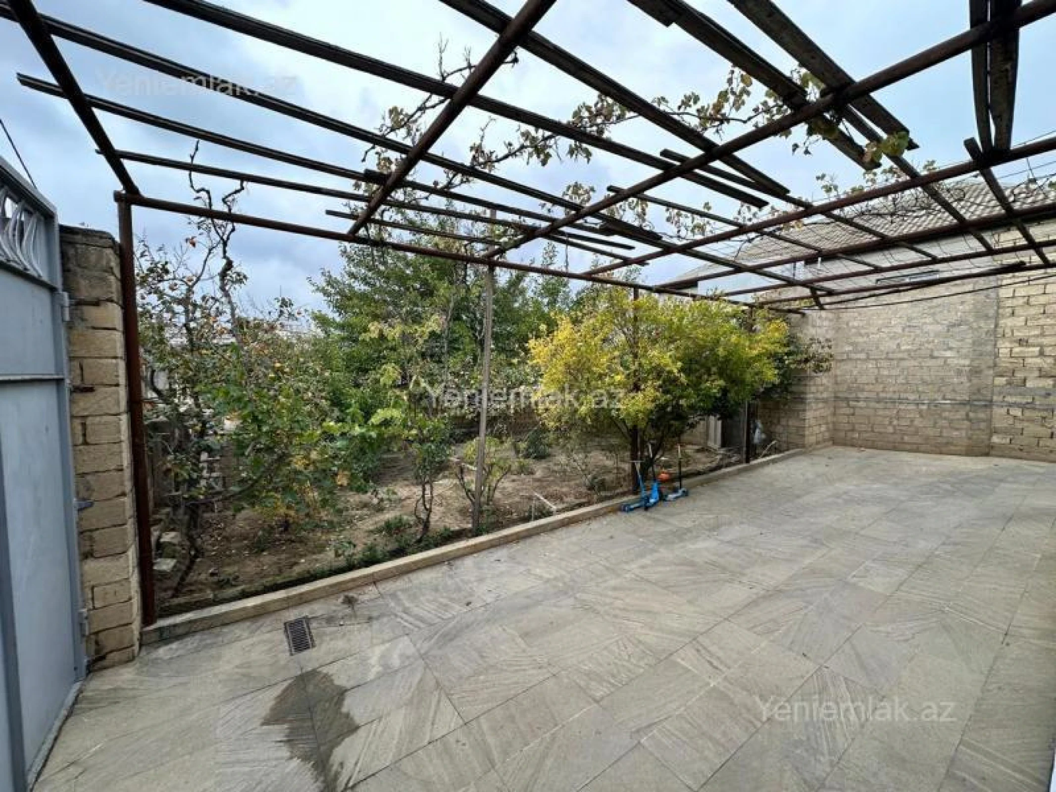 Satılır 4 otaqlı həyət evi 160 m²