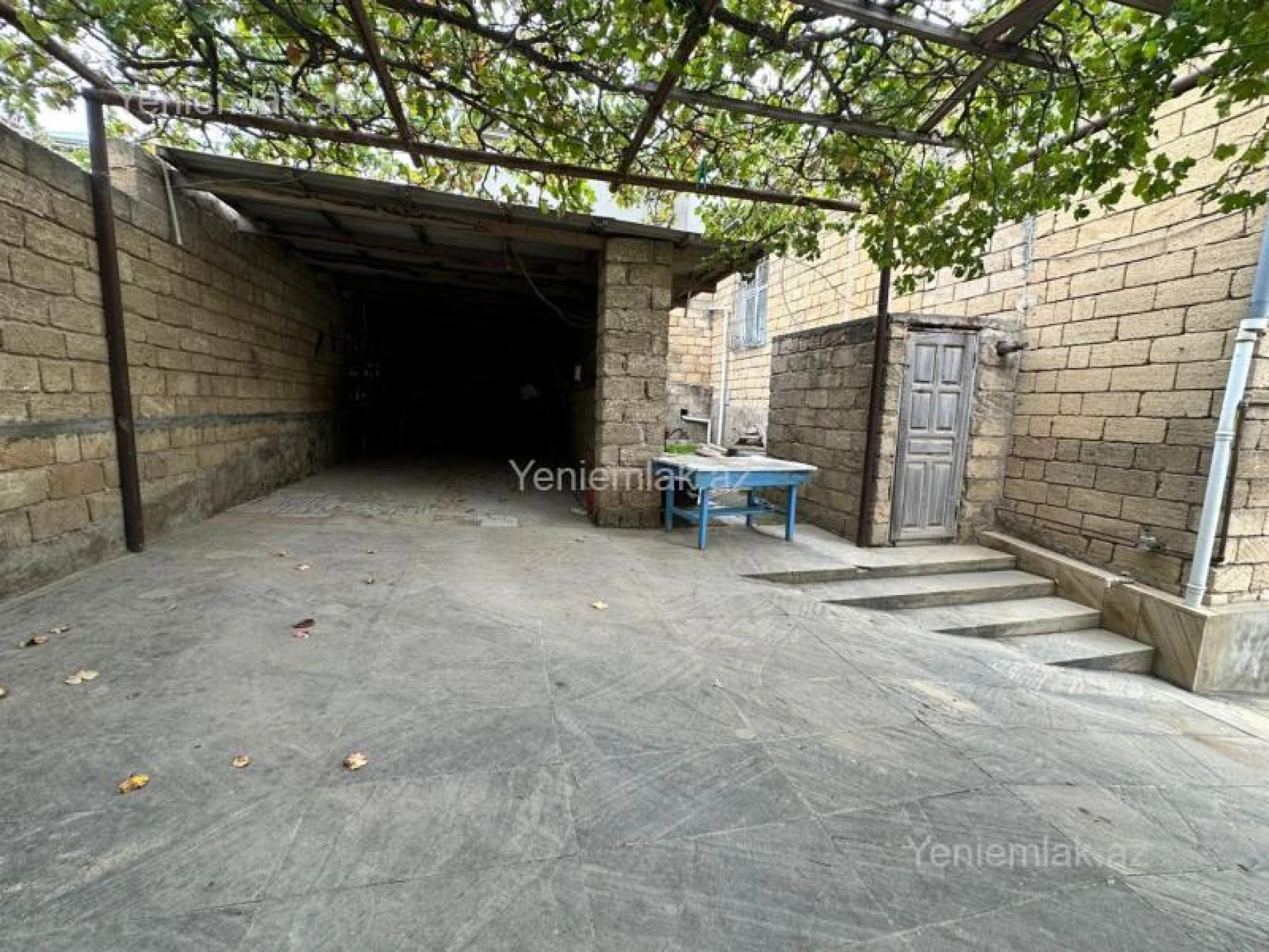 Satılır 4 otaqlı həyət evi 160 m²