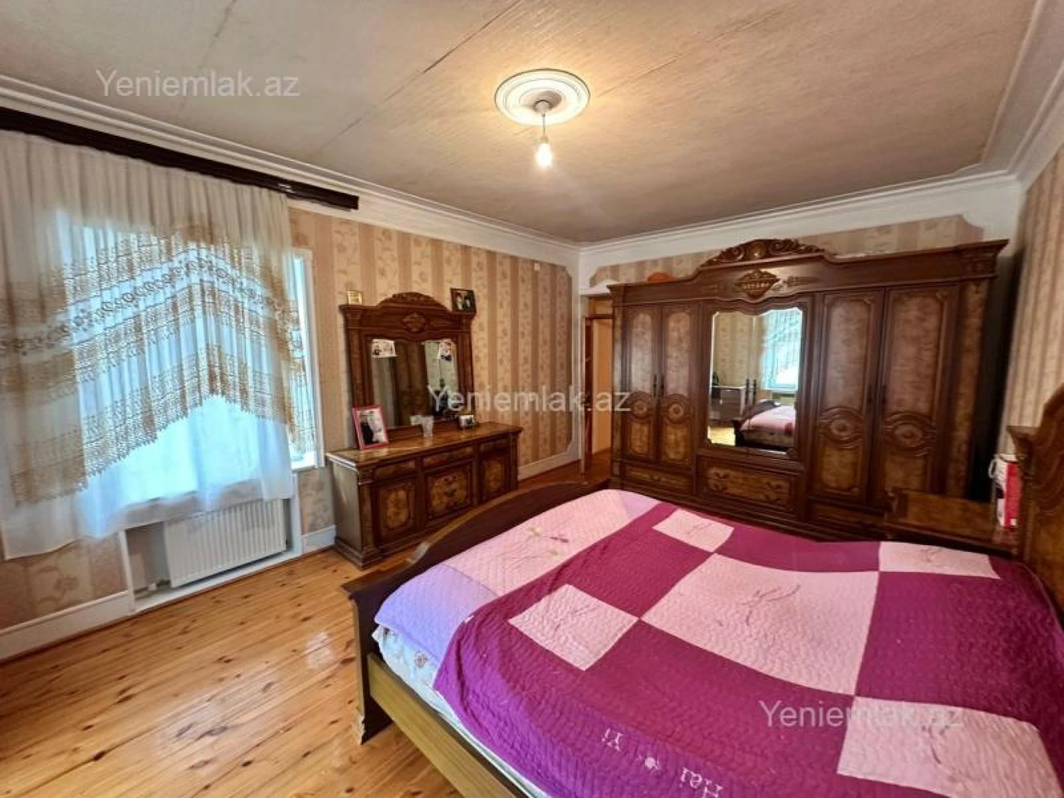 Satılır 4 otaqlı həyət evi 160 m²