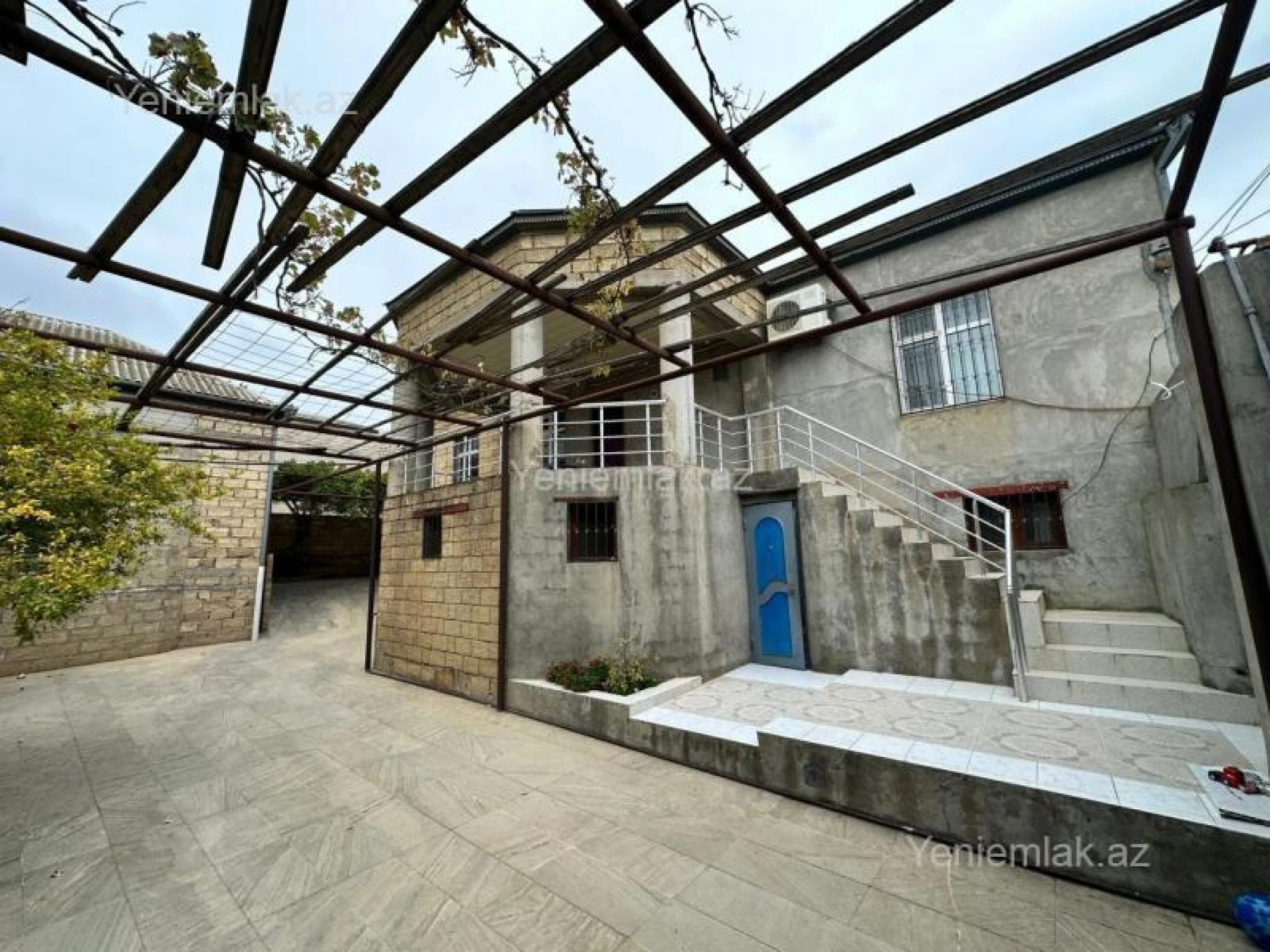 Satılır 4 otaqlı həyət evi 160 m²