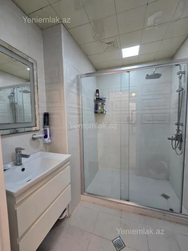 Satılır 3 otaqlı yeni tikili 118 m²
