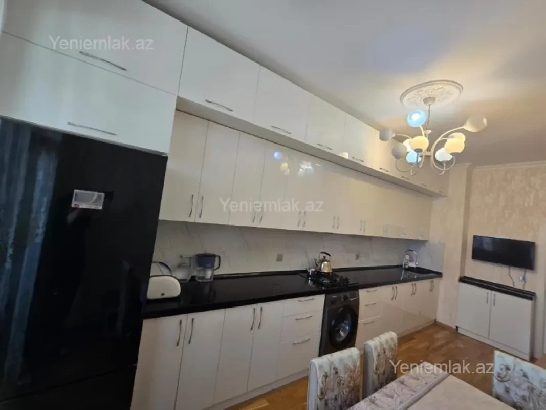 Satılır 3 otaqlı yeni tikili 118 m²