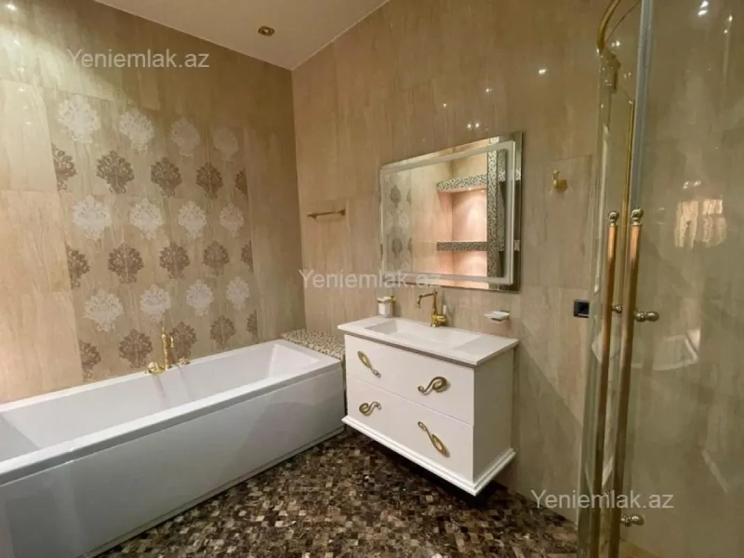 Satılır 4 otaqlı yeni tikili 231.5 m²