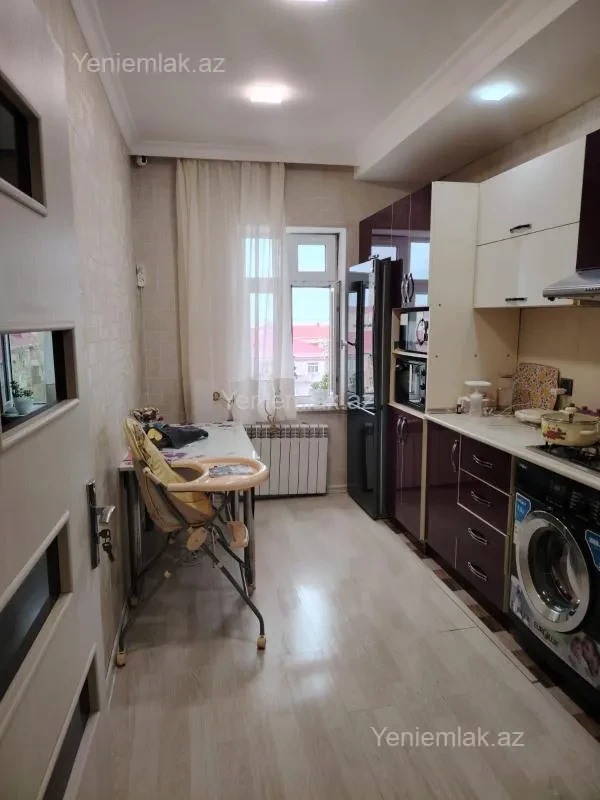 Satılır 2 otaqlı köhnə tikili 55 m²