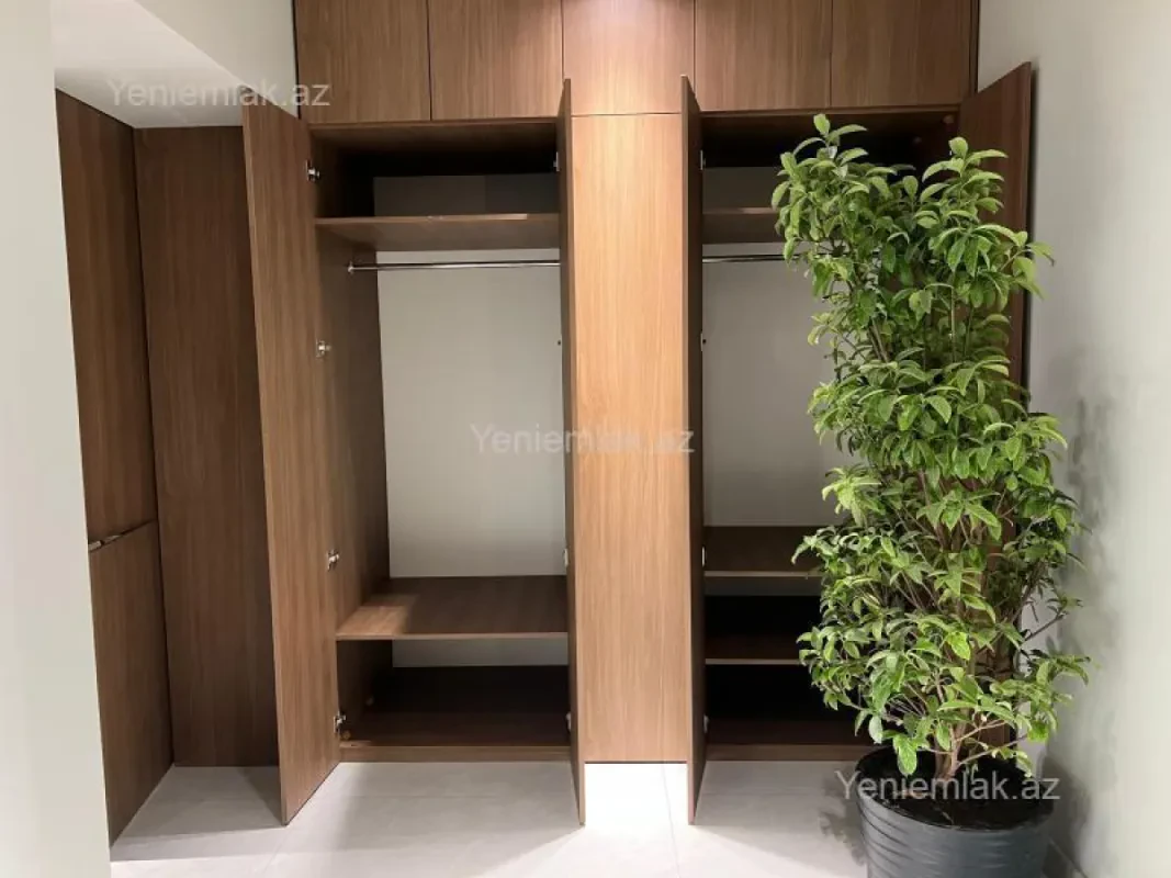 Satılır 3 otaqlı yeni tikili 148 m²