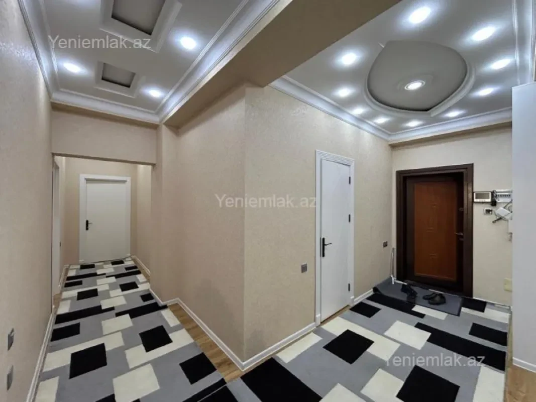 Satılır 3 otaqlı yeni tikili 110 m²