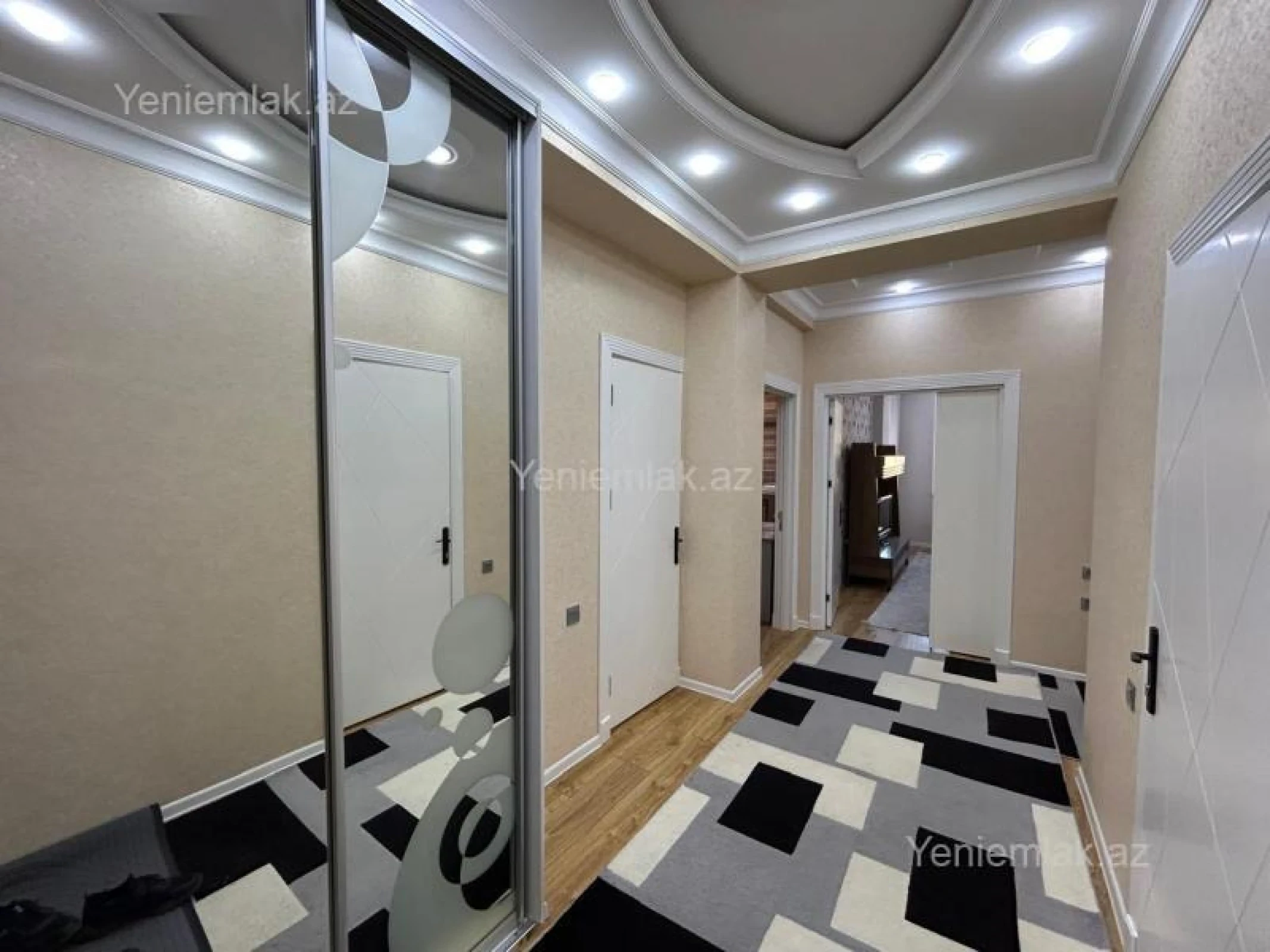 Satılır 3 otaqlı yeni tikili 110 m²