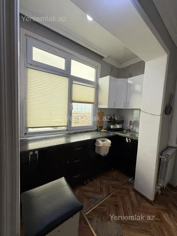 Satılır 3 otaqlı köhnə tikili 78 m²