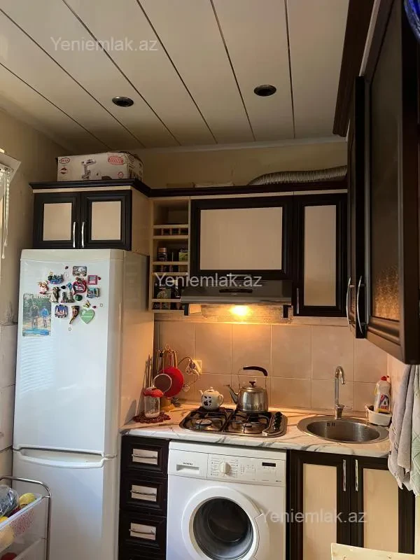 Satılır 3 otaqlı köhnə tikili 70 m²