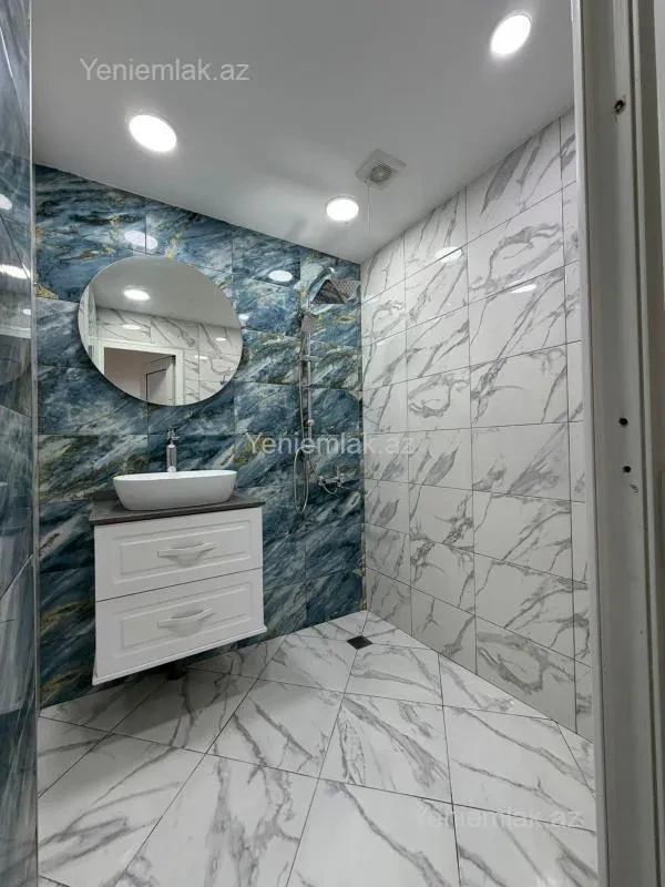 Satılır 2 otaqlı köhnə tikili 60 m²