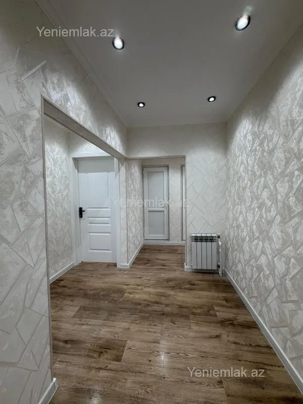 Satılır 2 otaqlı köhnə tikili 60 m²