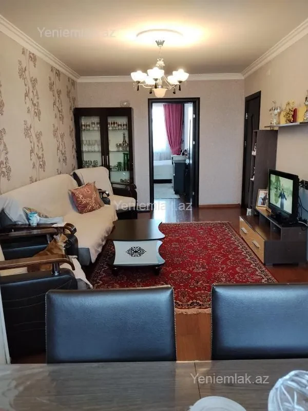 Satılır 3 otaqlı köhnə tikili 75 m²