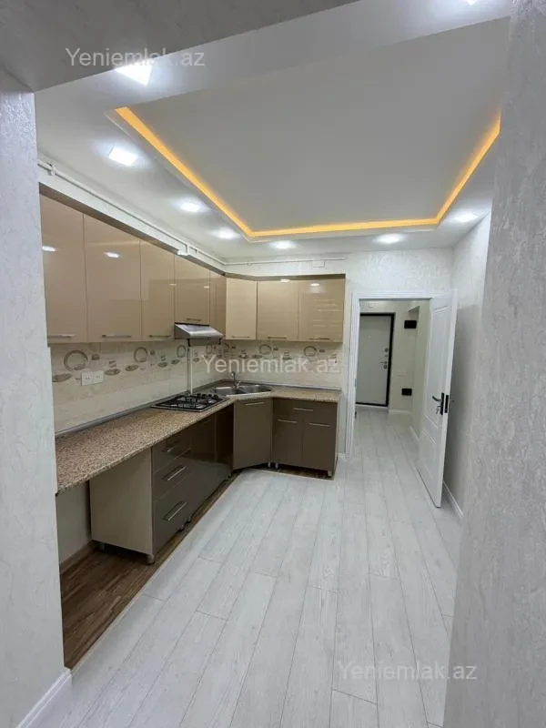 Satılır 2 otaqlı köhnə tikili 60 m²