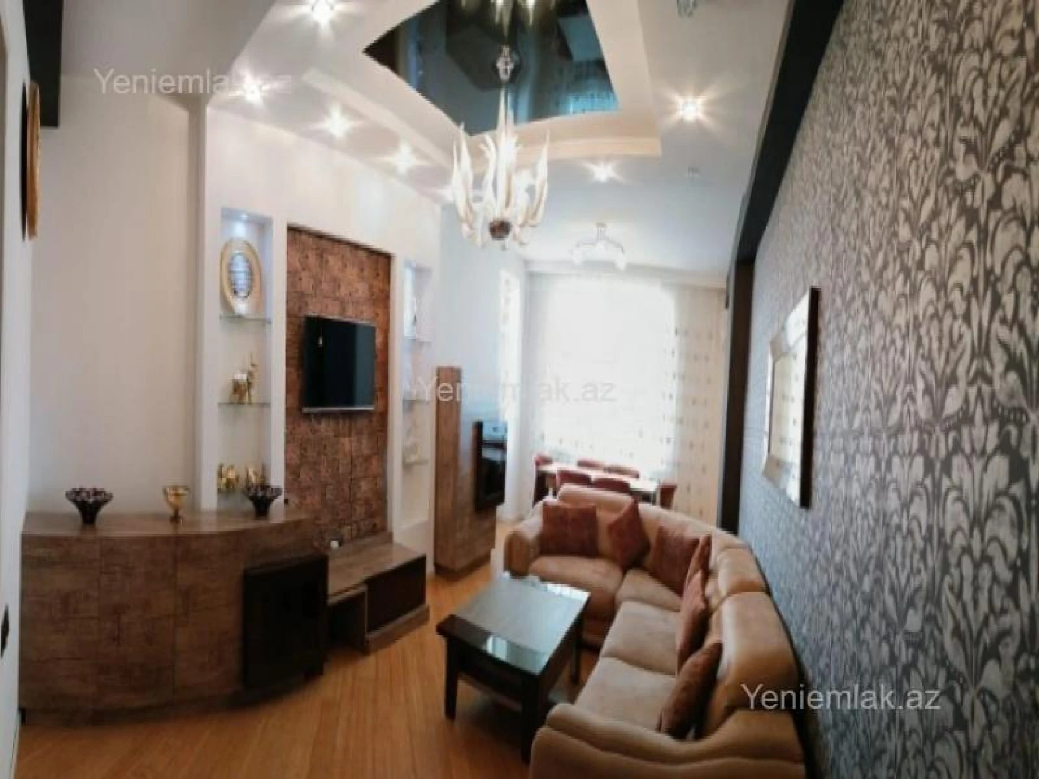 Satılır 3 otaqlı yeni tikili 130 m²